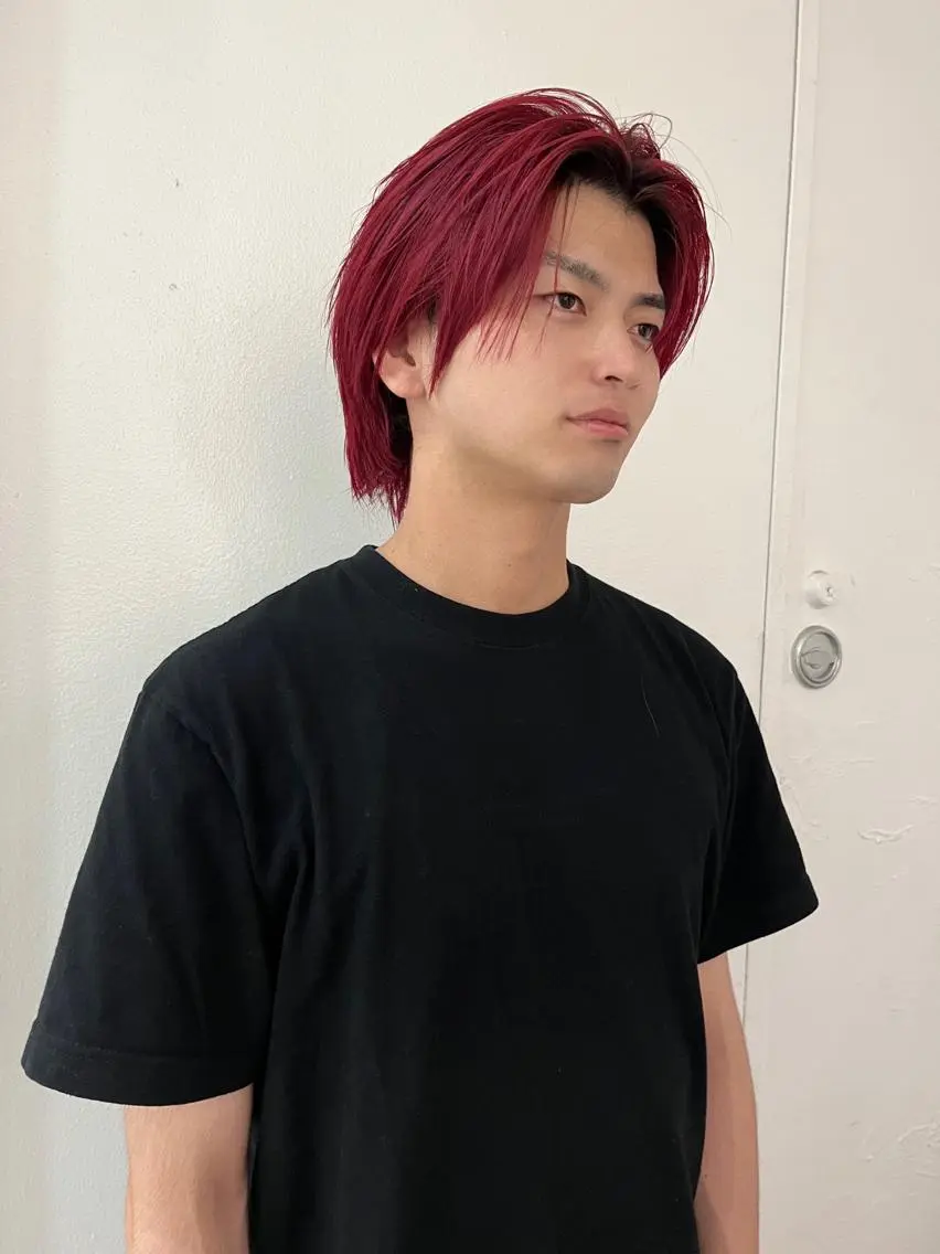 ショート カラー メンズ メンズバレイヤージュ メンズブリーチ センターパート フェードカット メンズハイライト スパイラルパーマ/デ ザインカット/アミのヘアスタイル