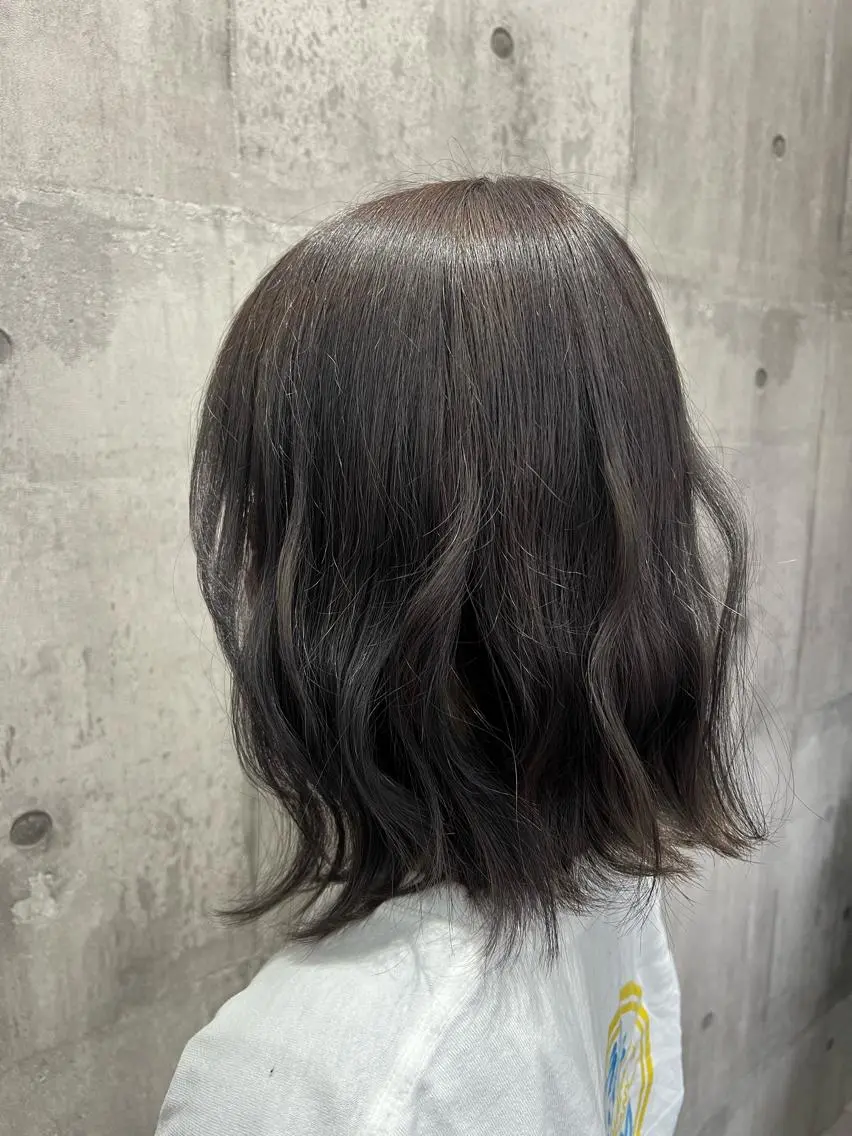 ミディアム カット ヘアカラー torico yuriのヘアスタイル