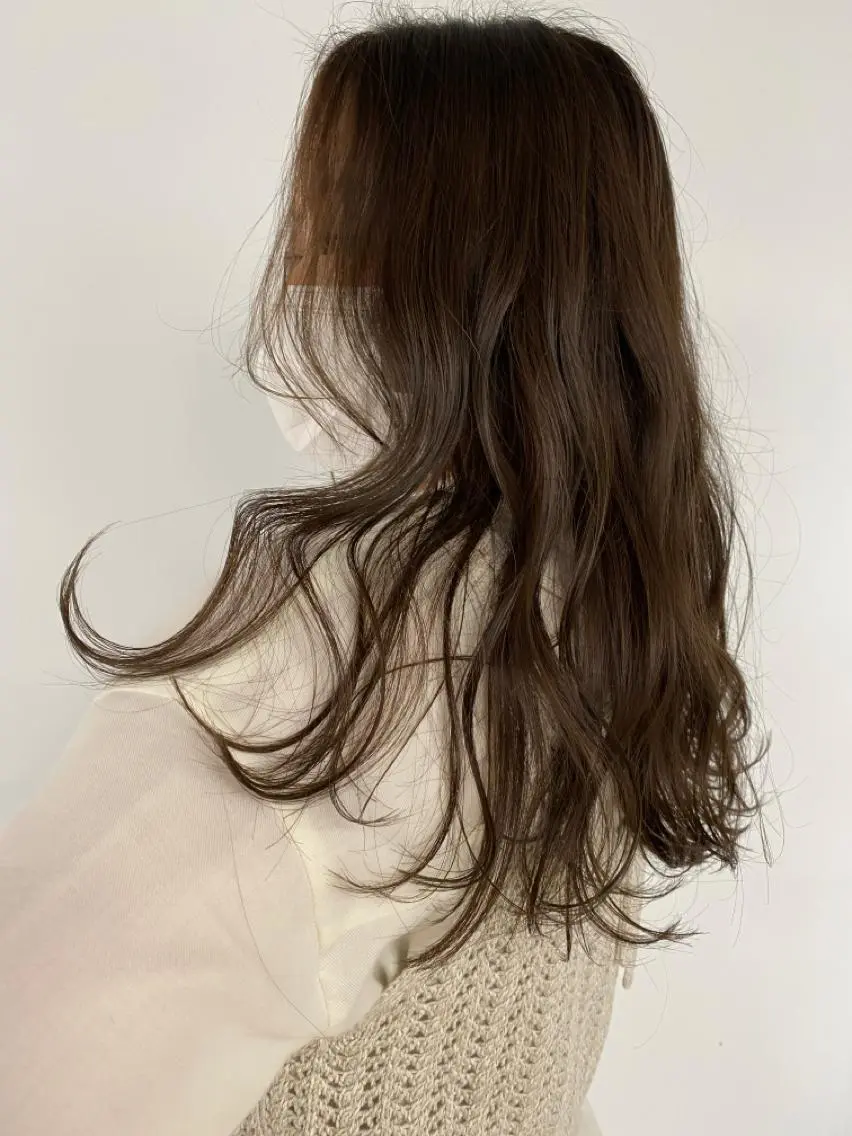 ロング カラー カット ヘアカラー トリートメント KOOKI スティードトーキョーのヘアスタイル