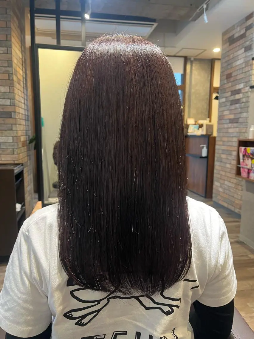 セミロング 艶カラー推し！ なかはらあかりのヘアスタイル