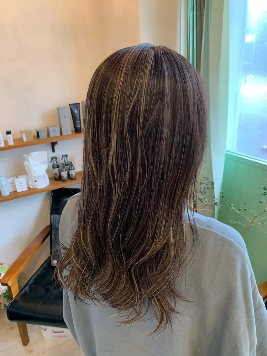 ロング カラー ハイライトカラー ハイライト schon 仙台のヘアスタイル