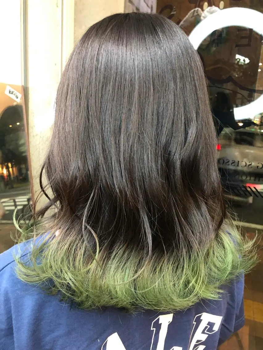 ミディアム カラー ヘアカラー トリートメント CoCooN minamiのヘアスタイル