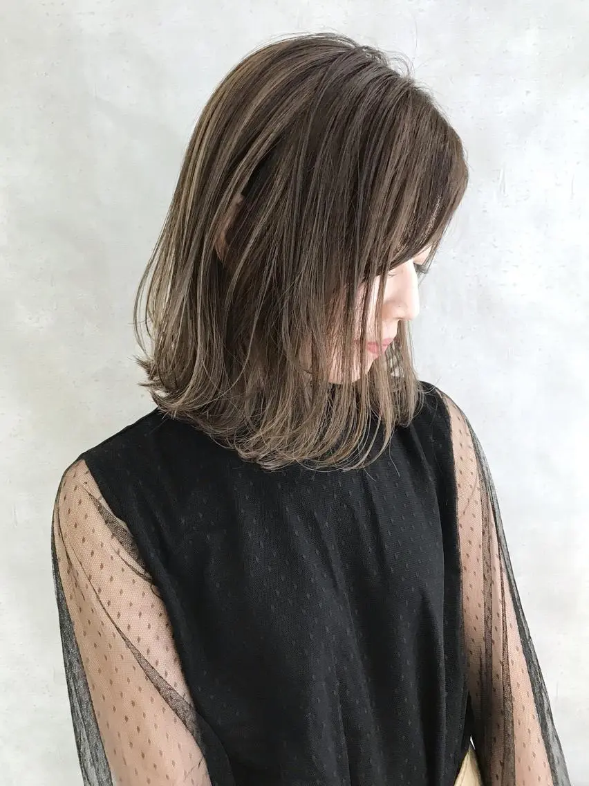 ショート カラー アディクシーカラー ブリーチ ケアブリーチ ダブルカラー ハイライトカラー MOU namba ムウナンバのヘアスタイル