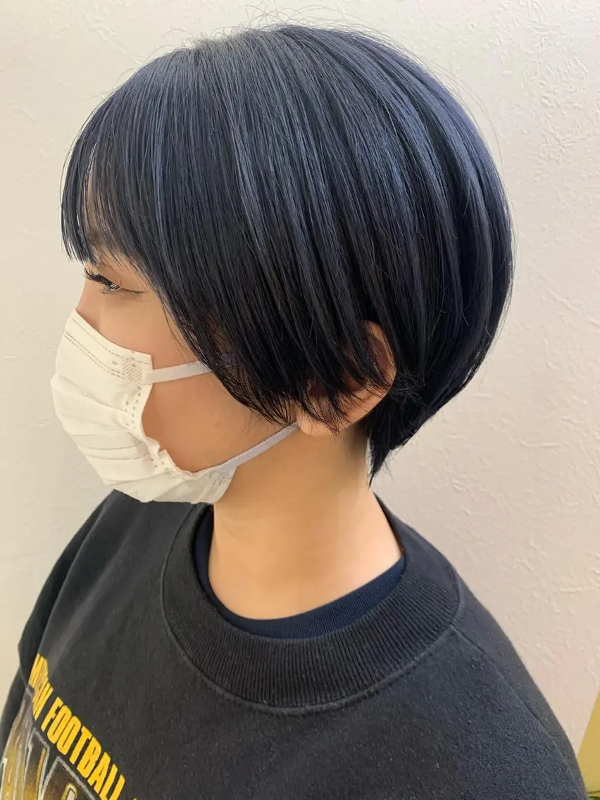 ショート カラー ブリーチ ブルーカラー ネイビーカラー ショートヘア カット ヘアカラー トリートメント hubhair レイヤー/透明感のヘアスタイル