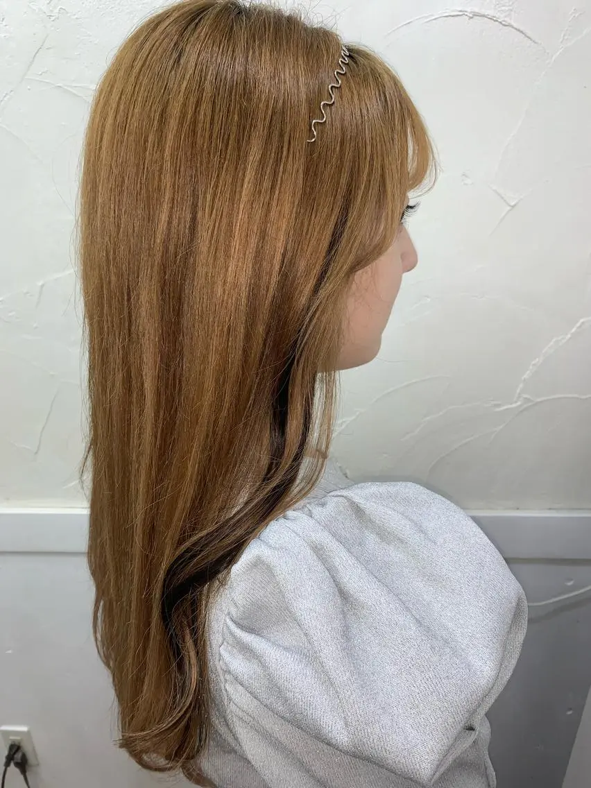 ロング 艶髪ハイトーンカラー kana♡のヘアスタイル