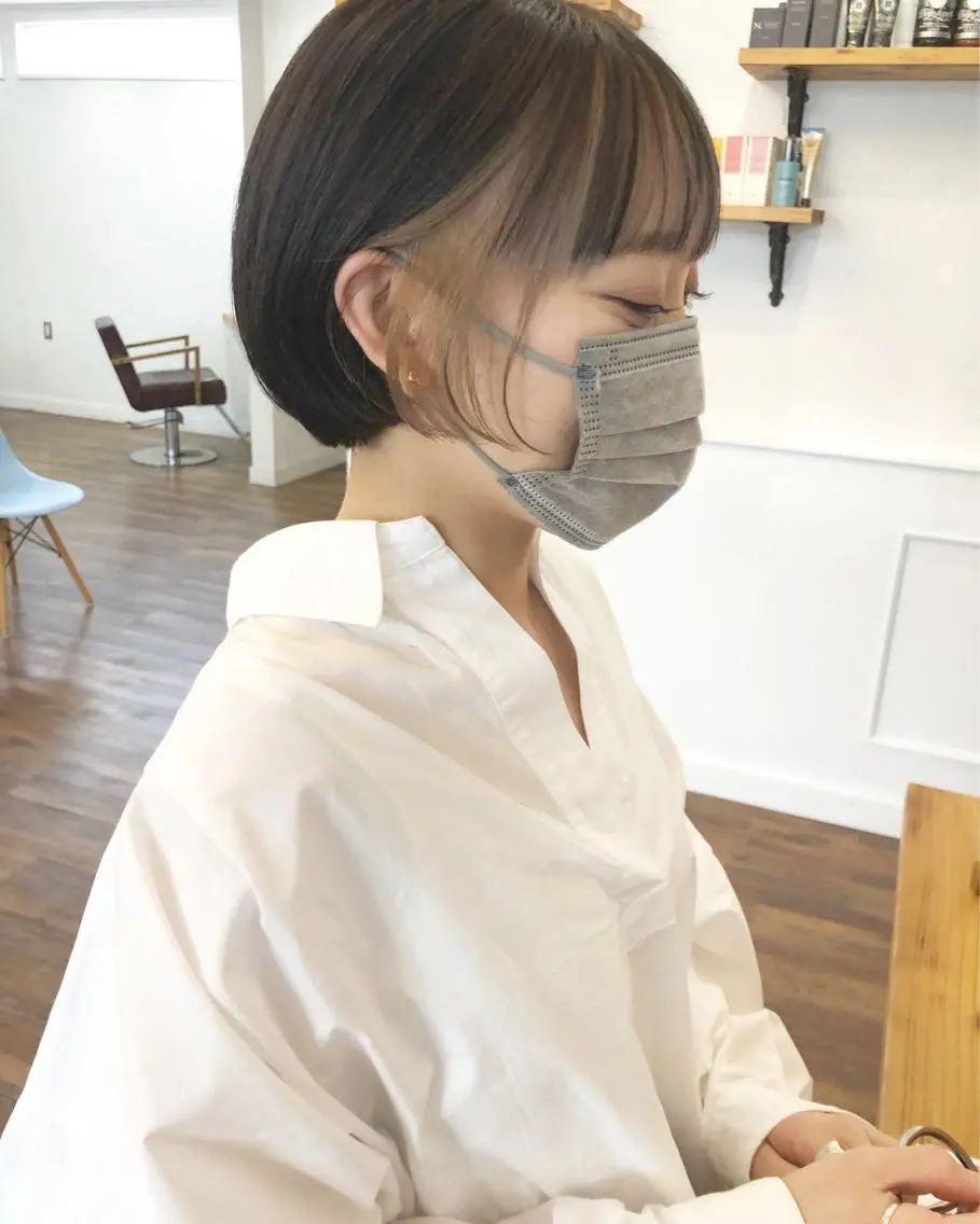 ショート カラー ミストバング  フェイスフレーミング ボブ カット ヘアカラー トリートメント 江原 彩華のヘアスタイル