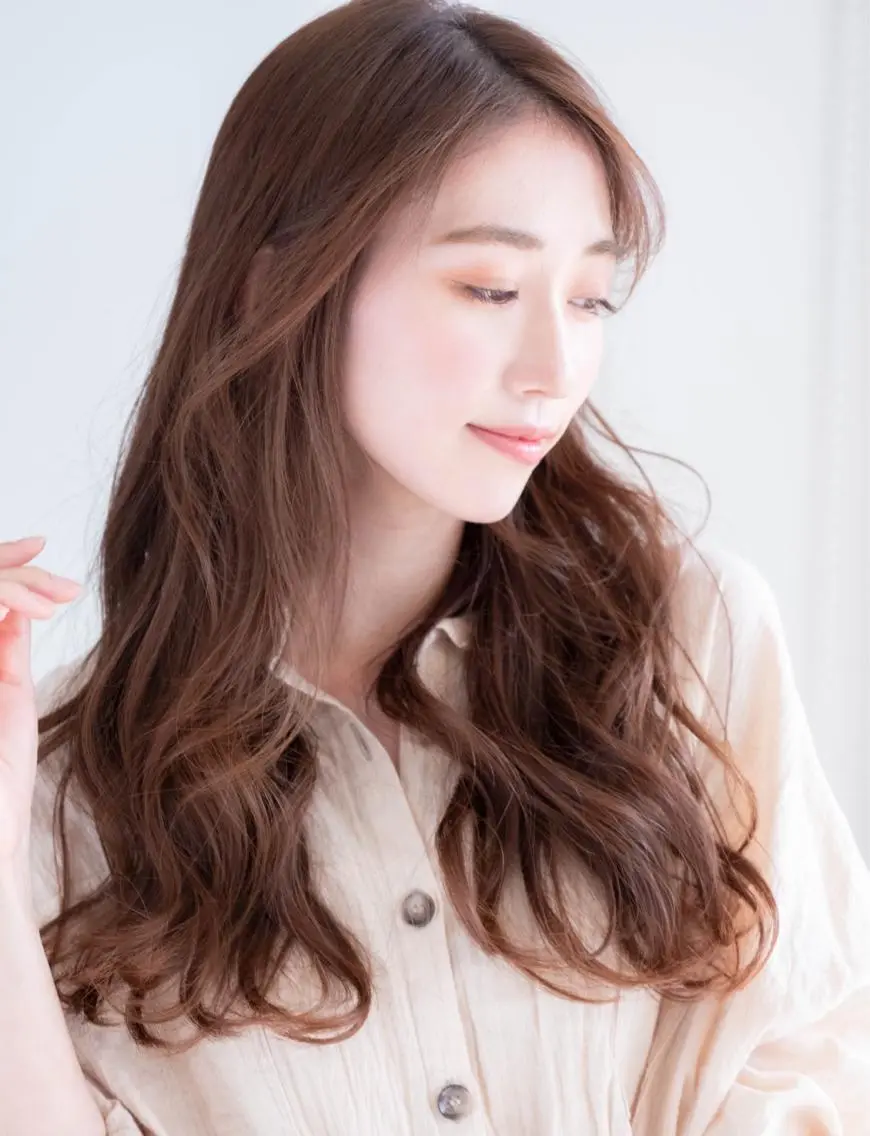 ロング カラー 中西 優典のヘアスタイル