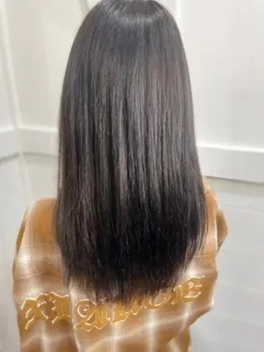 ミディアム 西田 有希のヘアスタイル