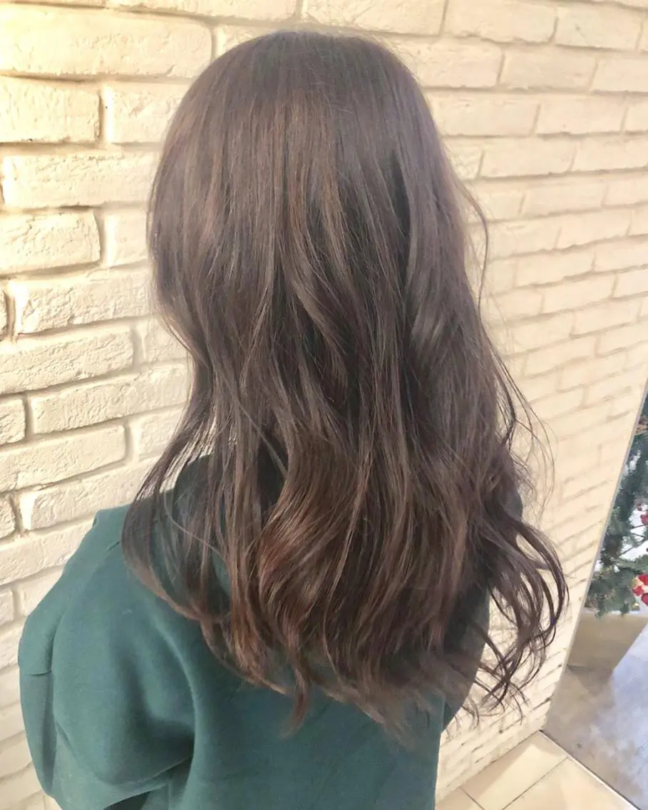 セミロング カラー 宮下 浩一のヘアスタイル