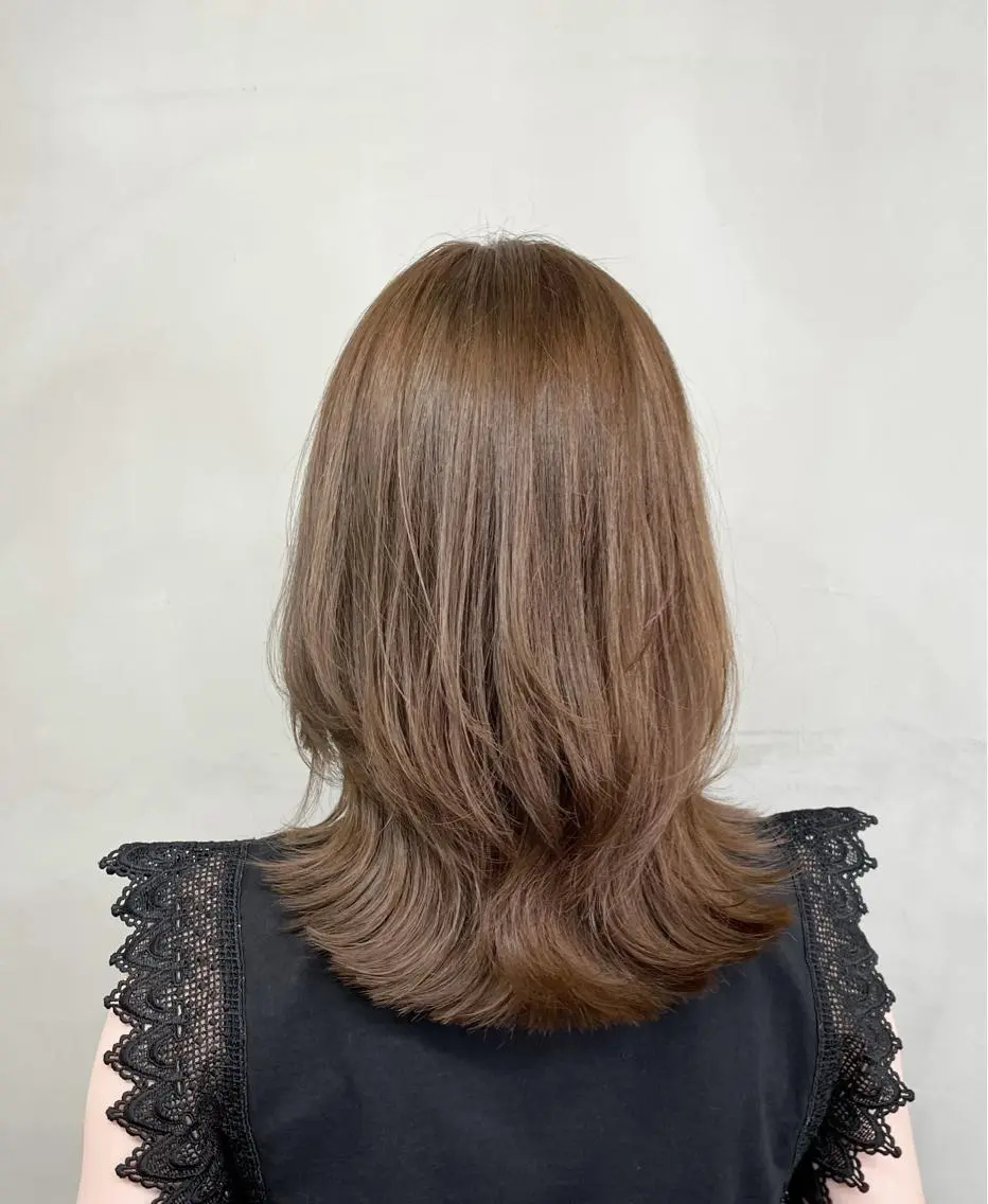 ミディアム カラー 透明感カラー ハイライトカラー ハイライト ヘアカラー 透け感カラー✂️ yuuのヘアスタイル