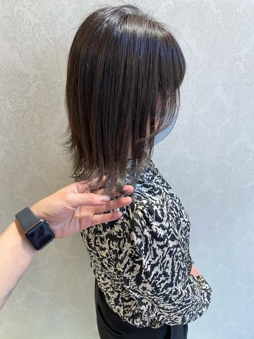 ショート カラー ブリーチ グレージュ ヘアカラー デザインカラー✨新倉 佑奈のヘアスタイル