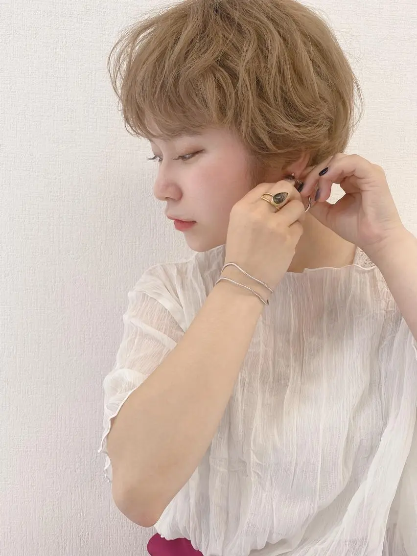 ショート はるやま せりなのヘアスタイル