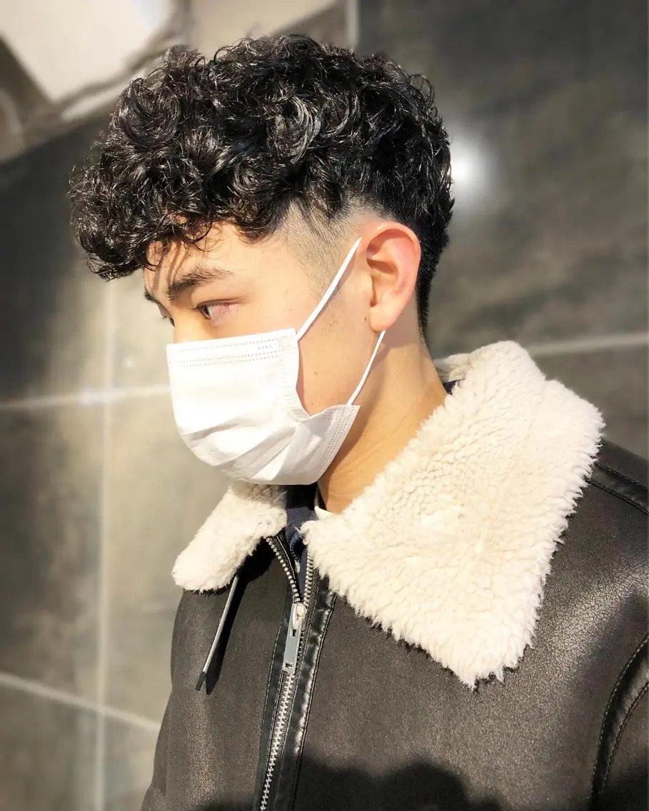パーマ ヘアアレンジ メンズ フェードカット メンズパーマ スペインカール 刈り上げ カット パーマ トリートメント ヘアセット メンズ特化✂️栗原 侑也のヘアスタイル