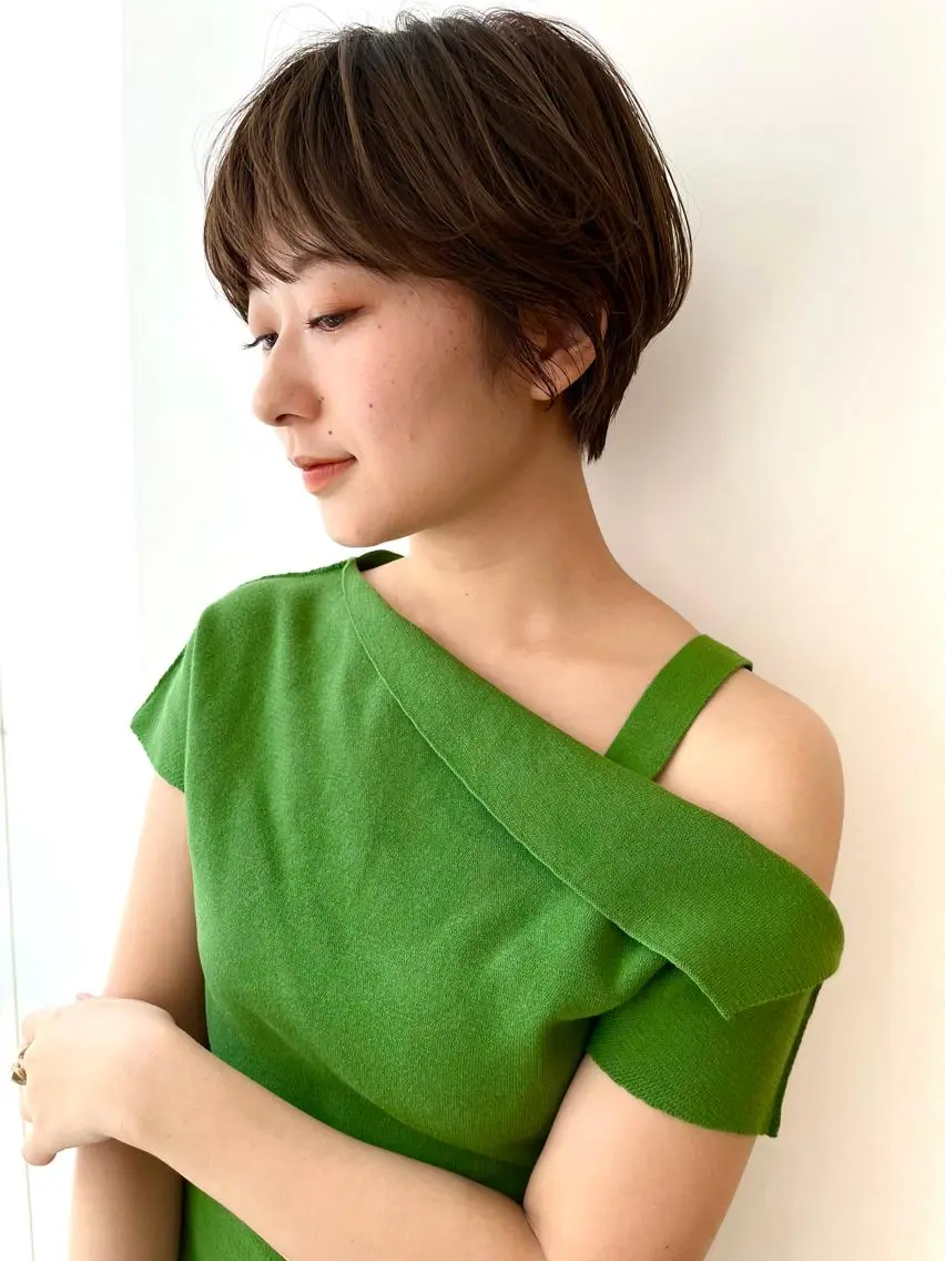 ショート カラー ✨艶髪✨ 奈須晴香のヘアスタイル
