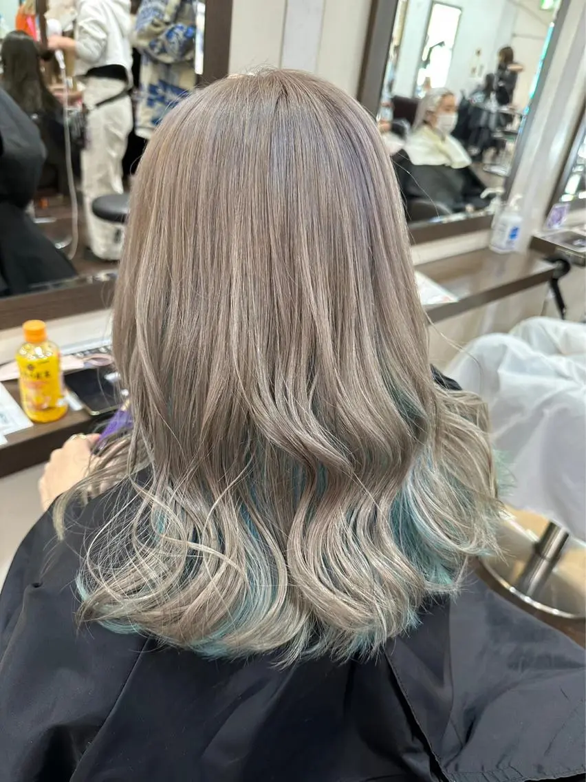 セミロング カラー ブリーチ ケアブリーチ 透明感カラー デザインカラー ダブルカラー まつげ/ヘア AYAKA🌙のマツエク・マツパデザイン