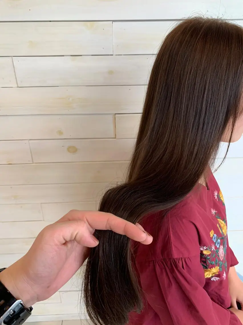 ロング カラー らいむ/レイヤー/ /イヤリングカラーのヘアスタイル