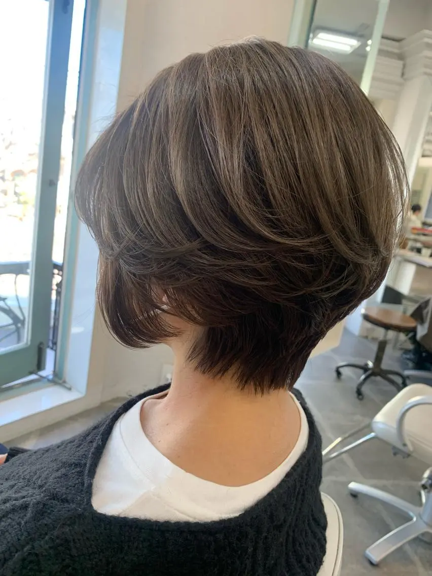 ショート カラー カット ヘアカラー 平 ちひろのヘアスタイル
