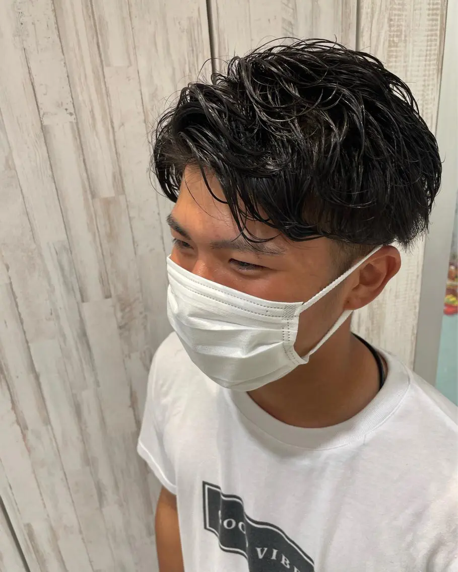 パーマ メンズ カット パーマ トリートメント EARTH 山﨑龍馬のヘアスタイル