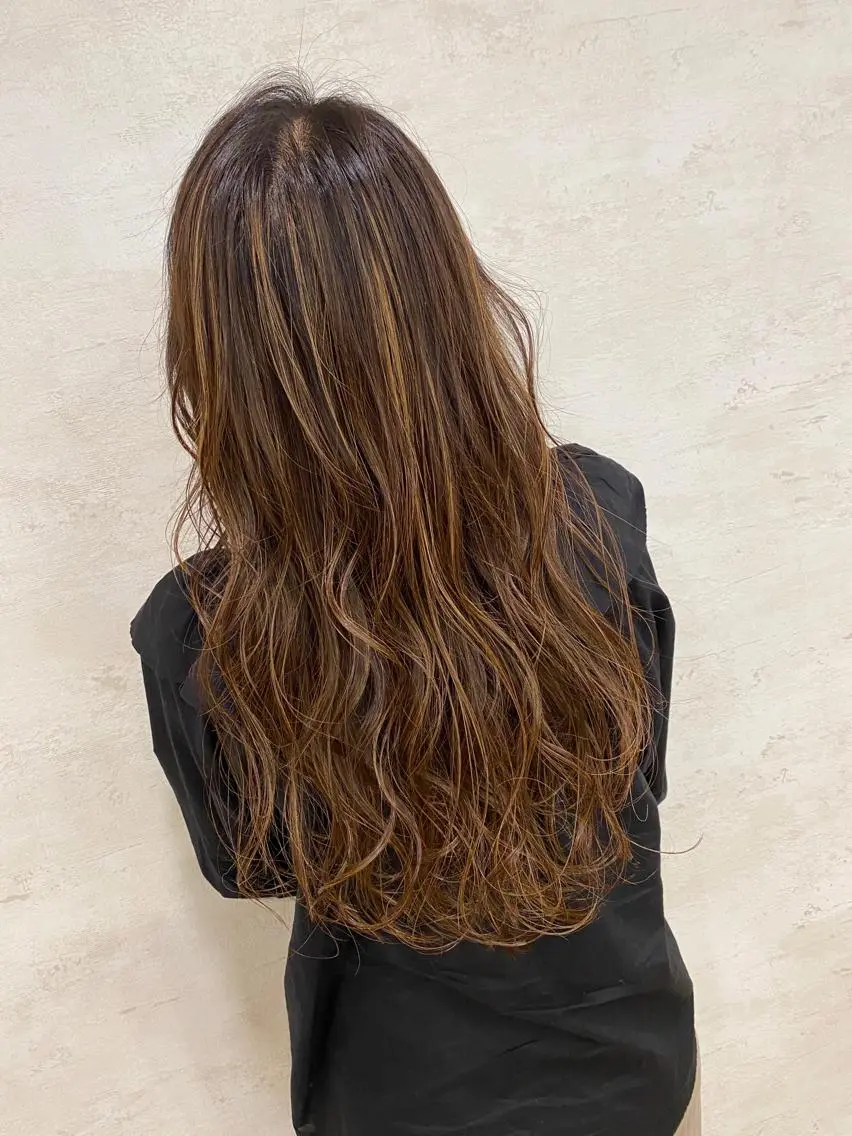 ロング 山口 栞奈のヘアスタイル