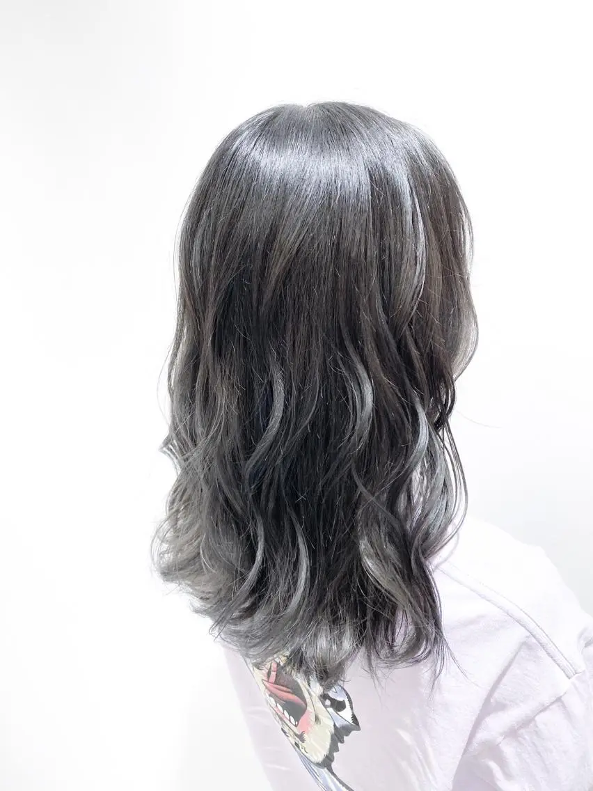 カラー グレージュ 福元友梨 ディレクター✂️のヘアスタイル
