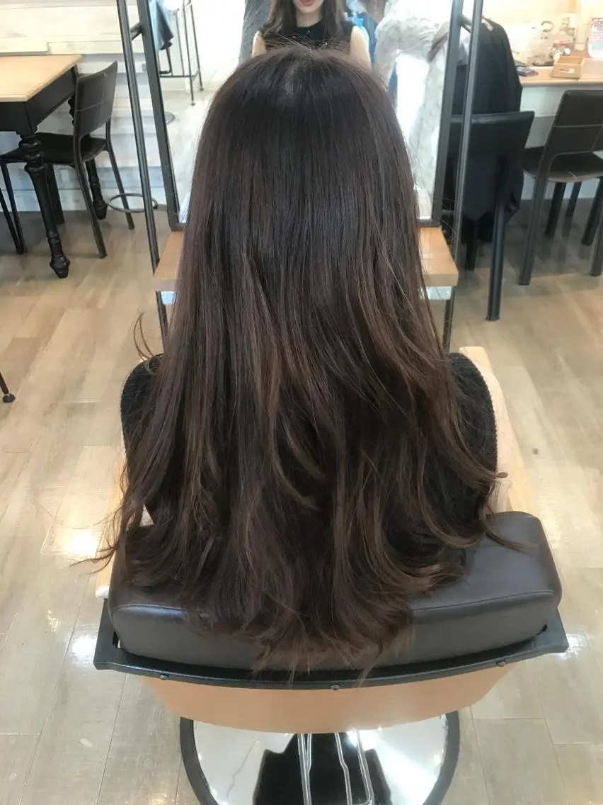 ロング カラー 伊藤 光成のヘアスタイル
