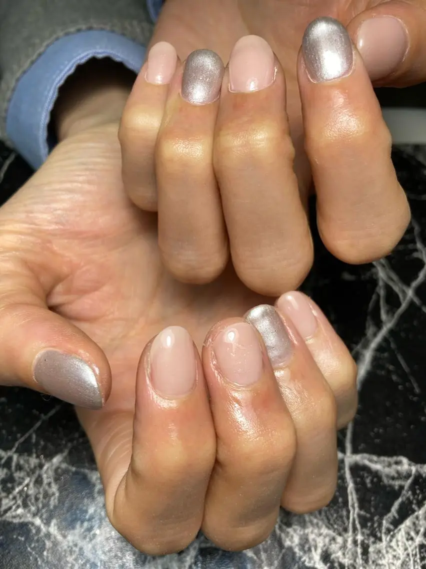 ショート ネイル ハンドネイル フットネイル ✴︎ Delightのネイルデザイン