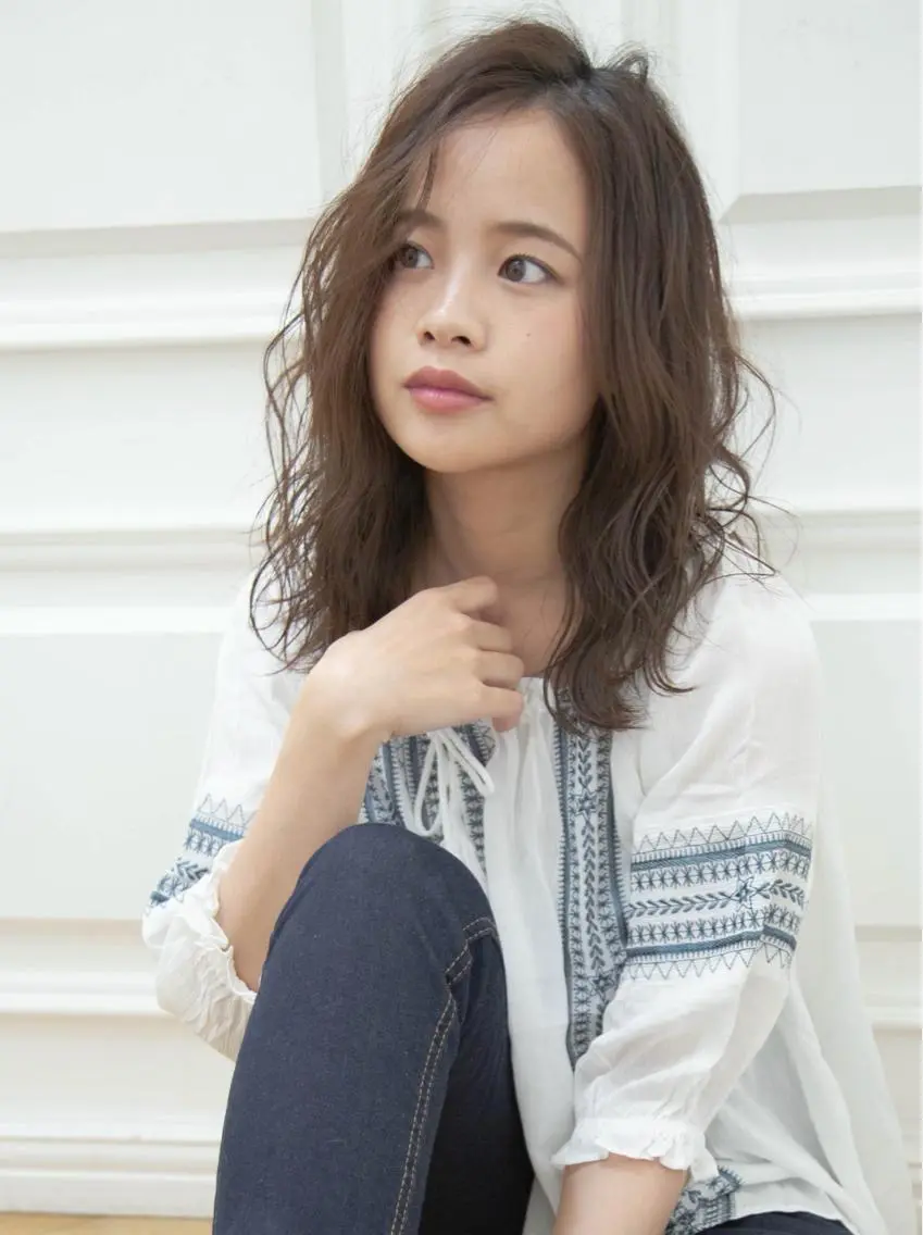 セミロング カット ヘアカラー 乾かすだけで艶髪酸性 ストレート髙橋悠耶のヘアスタイル