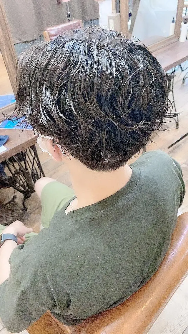 ショート パーマ メンズ メンズパーマ メンズツイストパーマ 縮毛矯正 スパイラルパーマ ツイストパーマ 國分 伸也のヘアスタイル