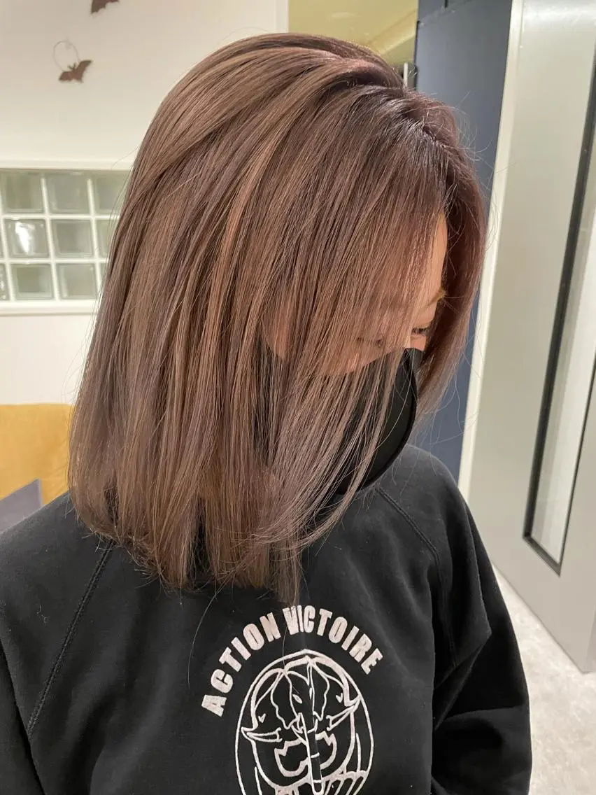 ショート カラー バレイヤージュ ベージュカラー ブリーチ ハイライトカラー ハイライト ヘアカラー 京都美容師 塩のヘアスタイル