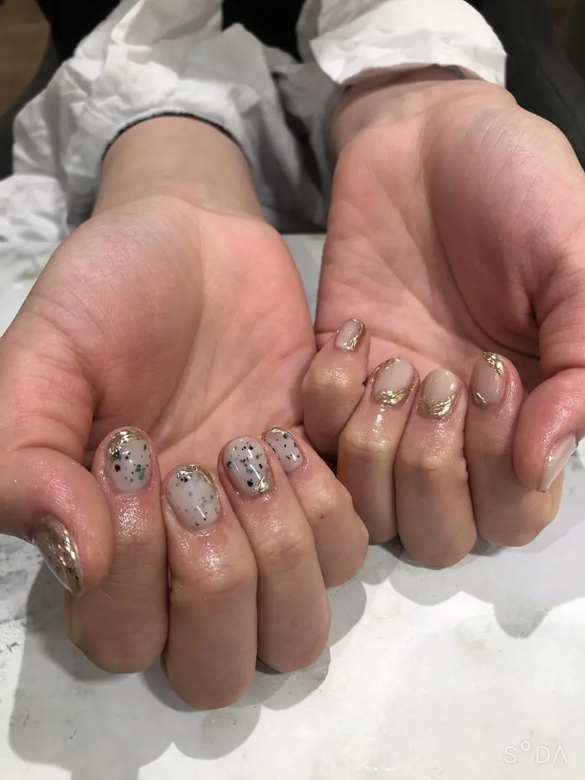 ネイル ニュアンスネイル ハンドネイル 吉野✨ ネイルデザイナー✨のネイルデザイン