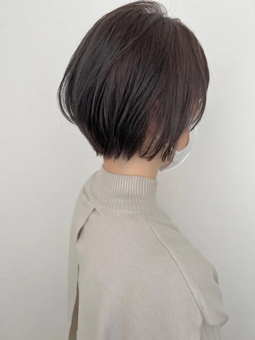 ショート くびれヘア レイヤーカット ローレイヤー シンマ チヒロのヘアスタイル