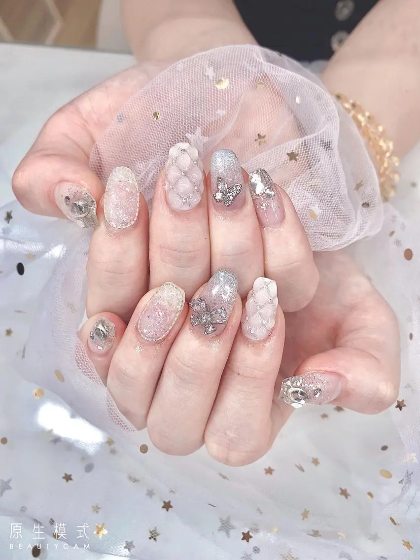 ネイル I-nailロング /ワンホン/キラキラのネイルデザイン
