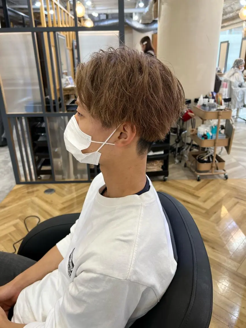 ショート カット ヘアカラー トリートメント ヘッドスパ ヘアセット 🫧艶ダブルカラー ブリーチ🫧トモヤのヘアスタイル