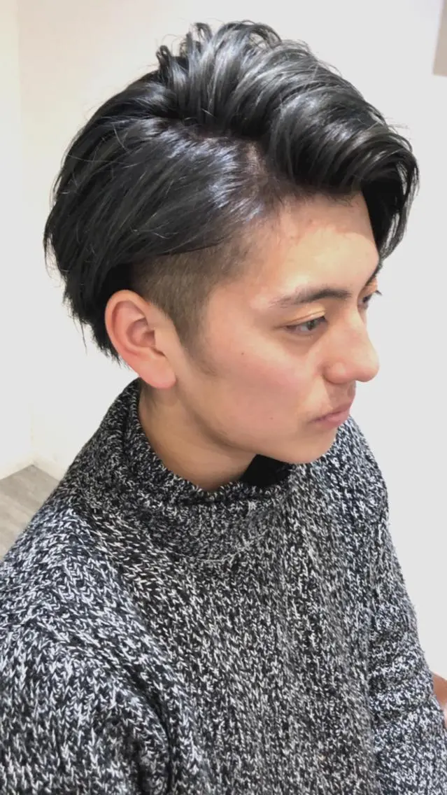 ショート カラー メンズ ブルーカラー ダブルカラー イルミナカラー シルバー メンズヘア特化 崎田 成人のヘアスタイル