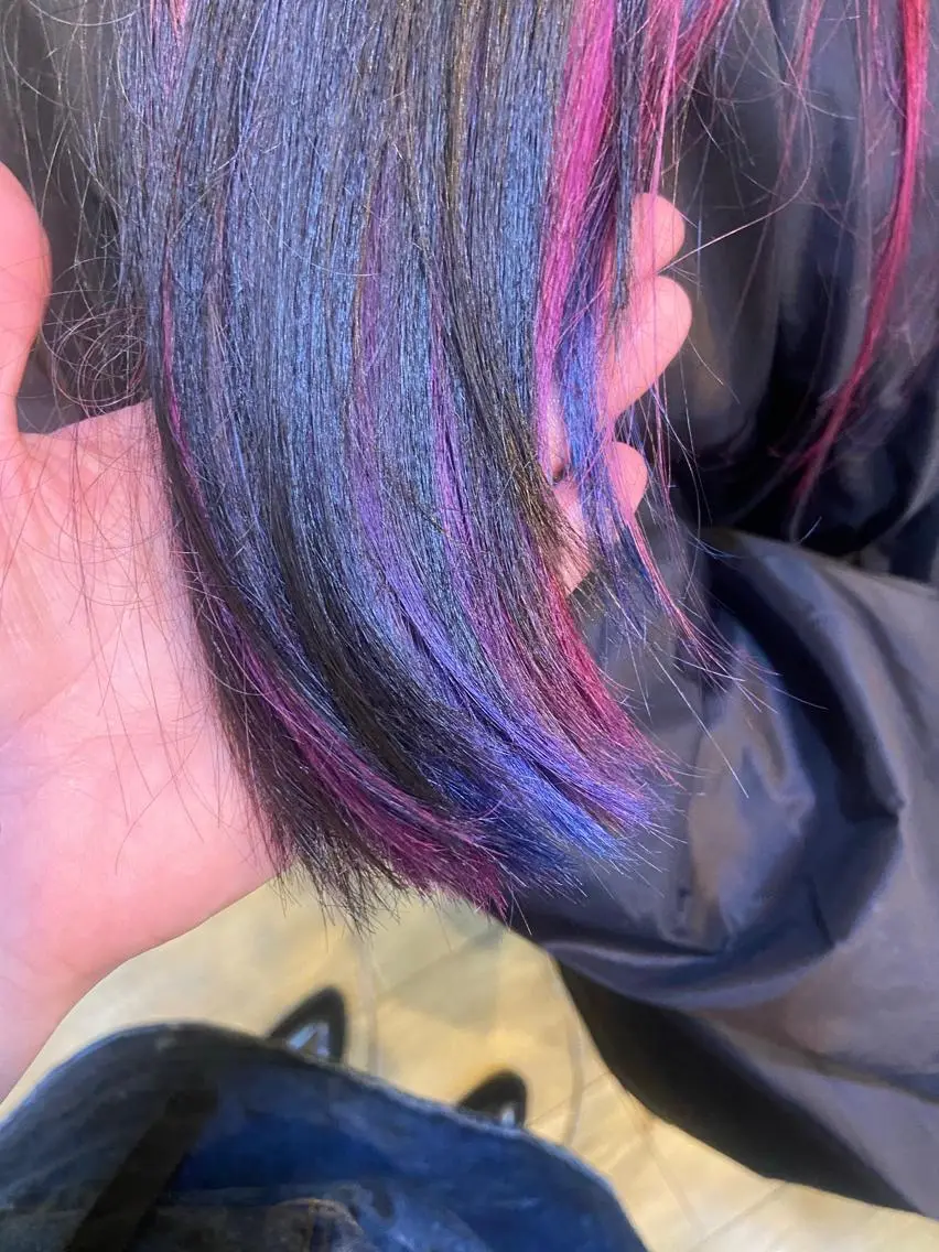 ロング カラー ユニコーンカラー 川本 あゆのヘアスタイル