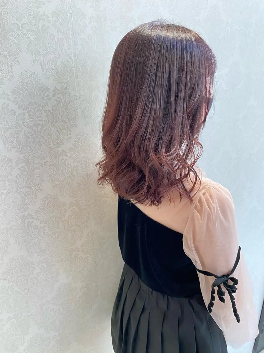 ミディアム カラー デザインカラー✨新倉 佑奈のヘアスタイル