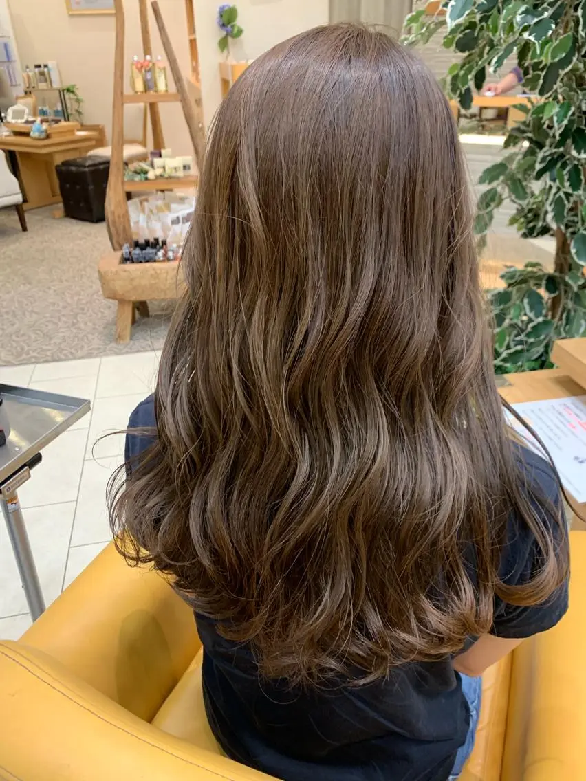 ロング カラー カット ヘアカラー トリートメント K. SUZUKAのヘアスタイル
