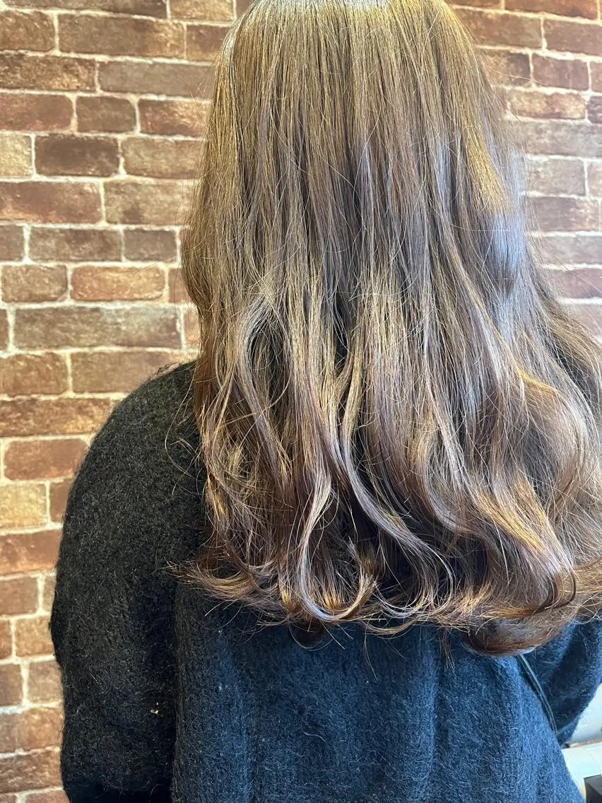 ミディアム カラー パーマ ヘアアレンジ メンズ キッズ ネイル マツエク・マツパ アイブロウ メンズブリーチ メンズハイライト メンズインナーカラー メンズ韓国風 ブリーチ 久木原 ゆりのヘアスタイル