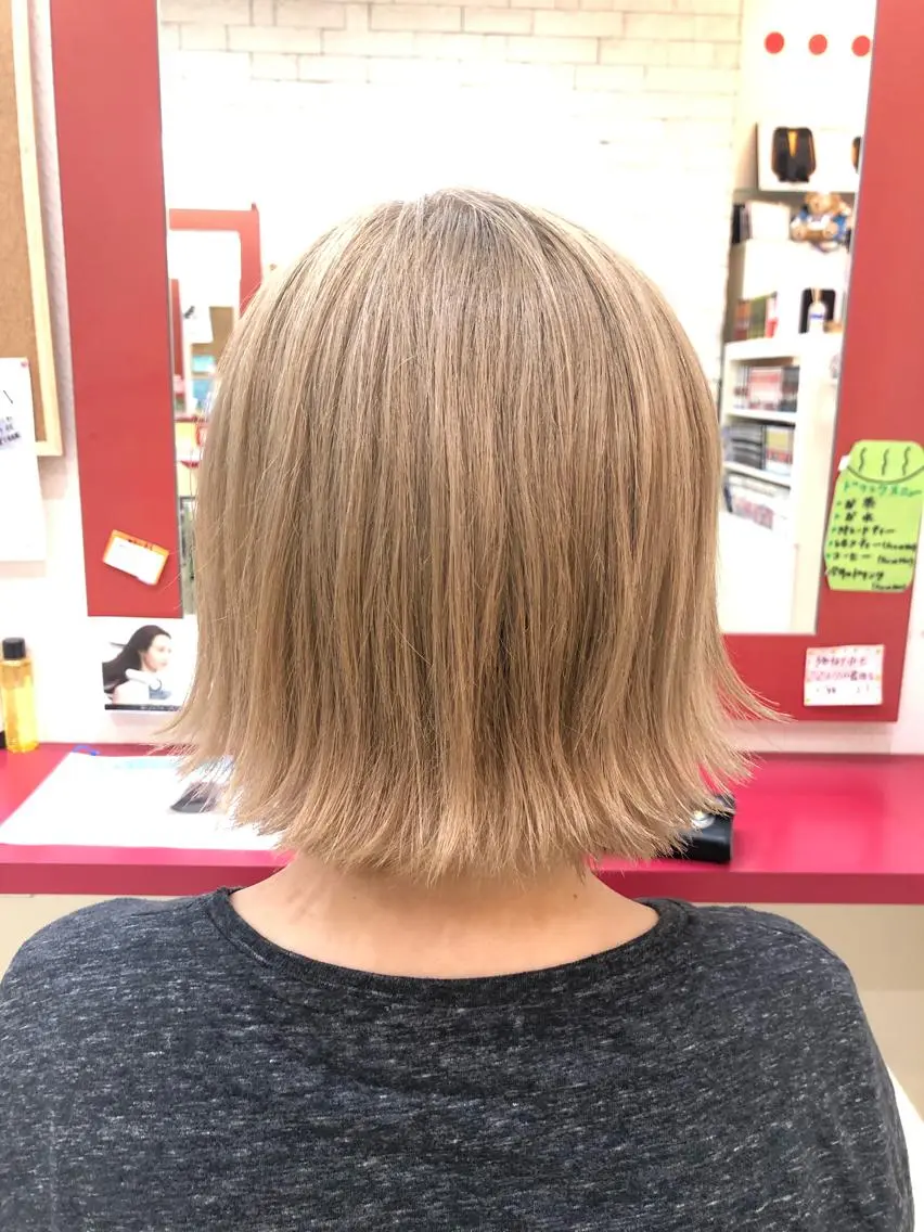 ショート ショートヘア 外ハネヘア まさき✂︎ /ブリーチカラーのヘアスタイル