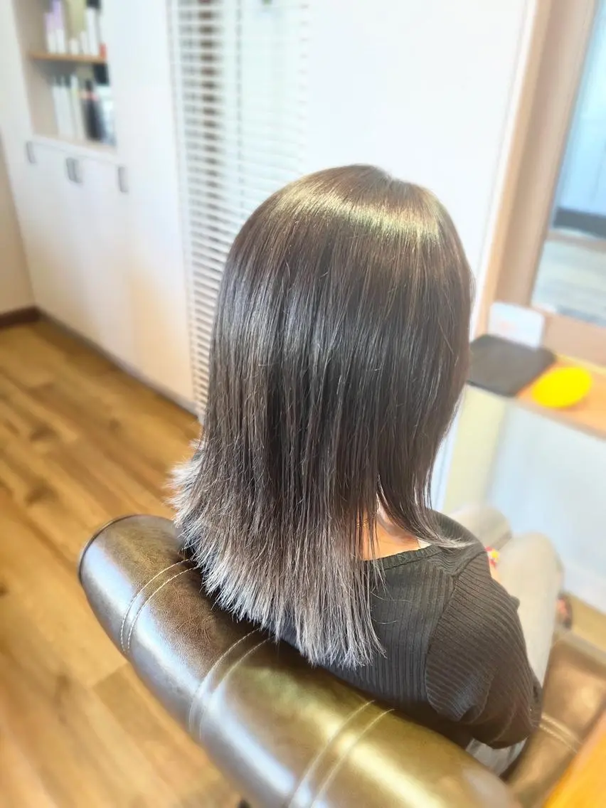 ミディアム カラー インナーカラー ヘアカラー トリートメント 堀 望美のヘアスタイル