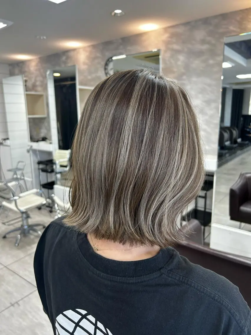 ショート カラー ヘアアレンジ インナー×縮毛矯正 ピンクカラー澤井里菜のヘアスタイル