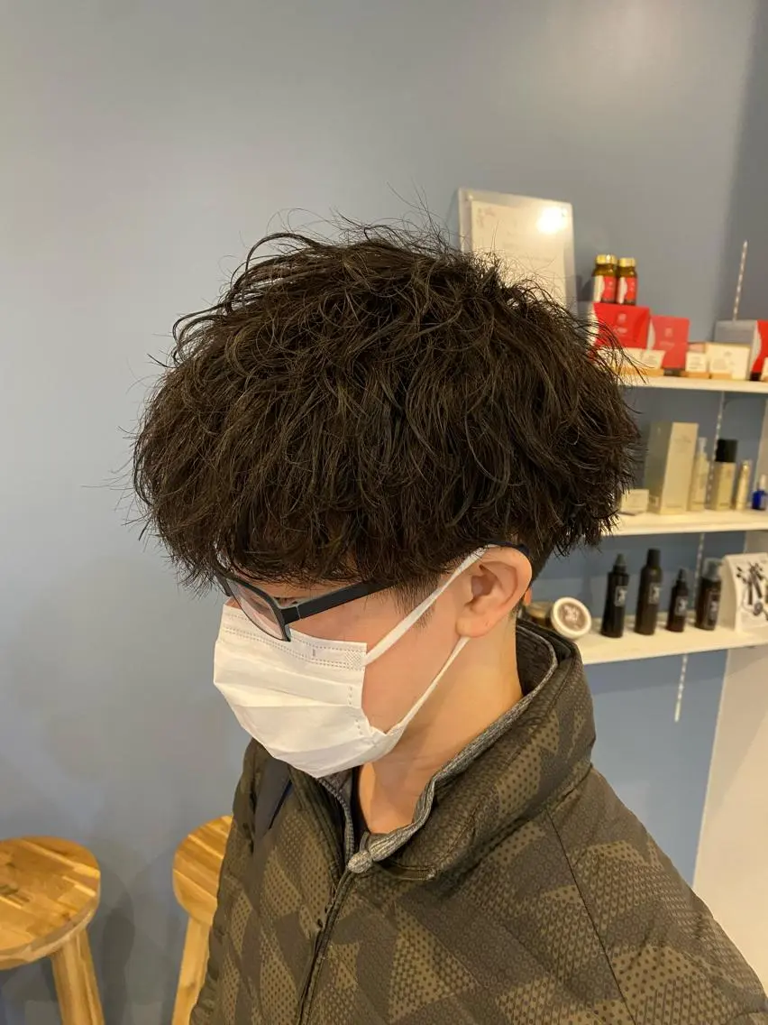 パーマ メンズ メンズパーマ 髪質改善 スパイラルパーマ 松林 大暉のヘアスタイル
