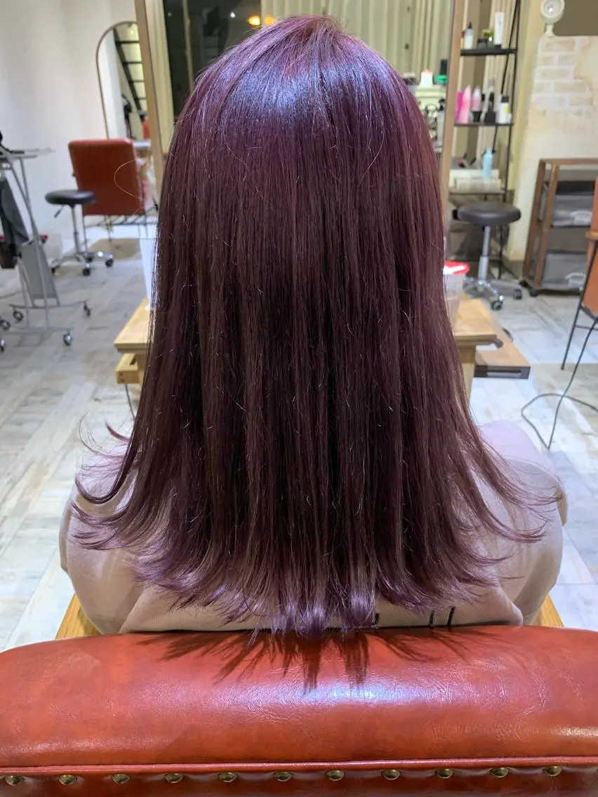 セミロング カラー ピンクカラー バイオレットカラー 髪質改善色素改善特化 keiのヘアスタイル