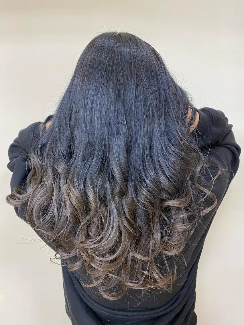 カラー SALOWIN栄 高須大貴のヘアスタイル