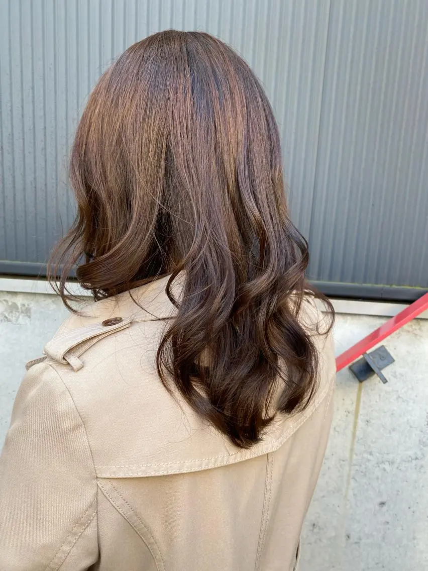 セミロング 勝沼 佑季のヘアスタイル