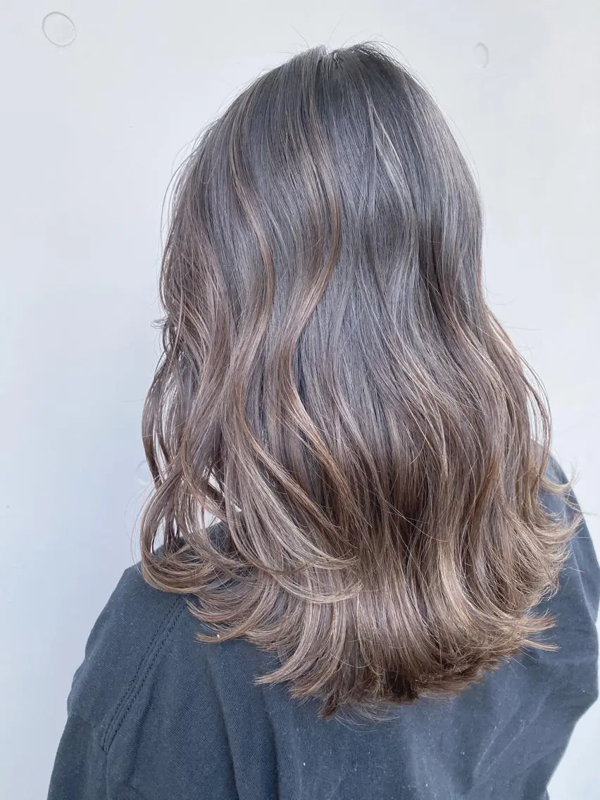 セミロング カラー ヘアアレンジ セミロングパーマ アディクシーカラー アッシュ アッシュブラック アッシュブラウン ヘアカラー トリートメント ヘアセット ✨ハイクオリティ✨ 山本香也のヘアスタイル