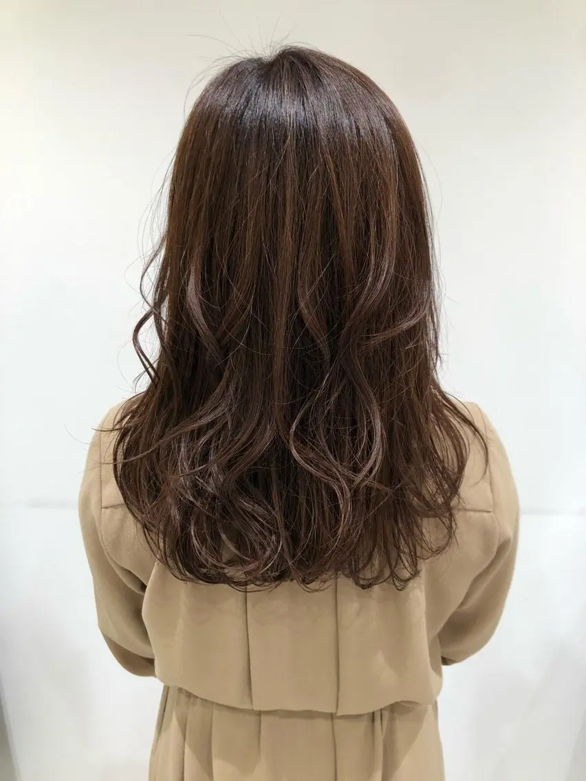 セミロング カラー 横山 穂高のヘアスタイル