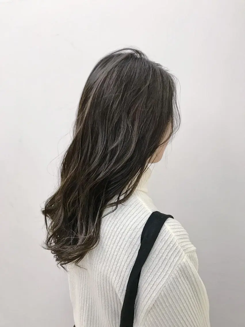 セミロング カラー ブリーチカラー/ 岩破瑞希のヘアスタイル
