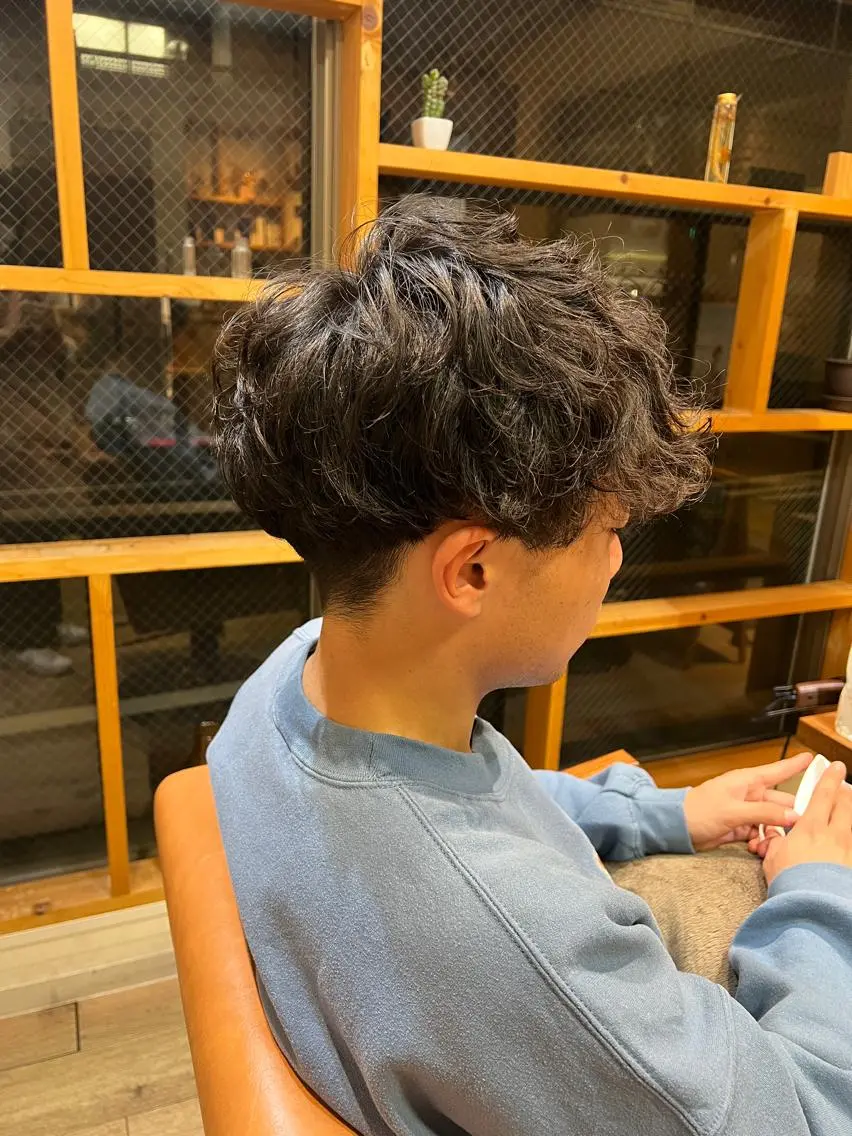 ショート パーマ メンズ メンズパーマ 波巻きパーマ miku 三ノ輪のヘアスタイル