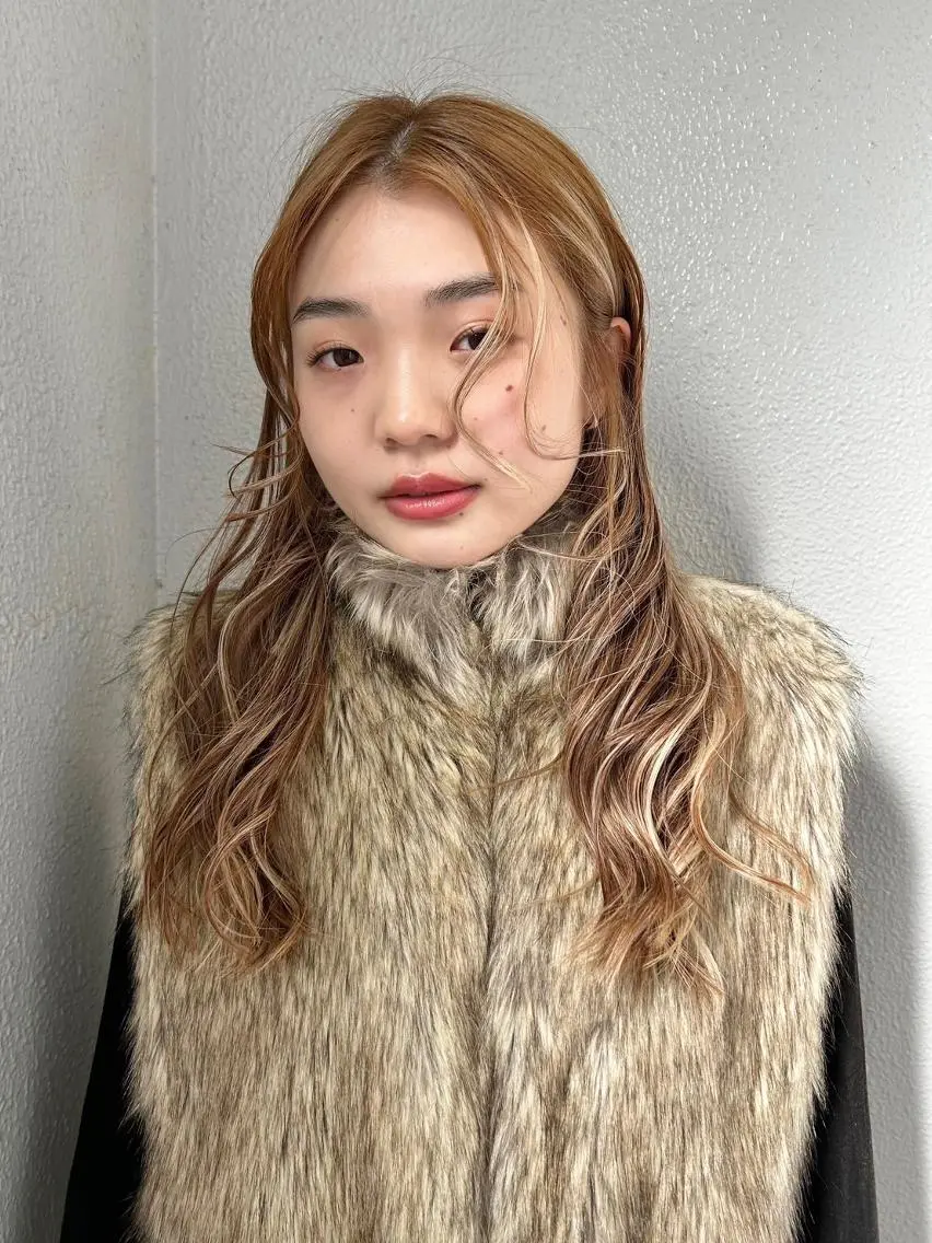 カラー ロング パーマ カット ヘアカラー トリートメント 🌼U24 ヘアデザインラボのヘアスタイル